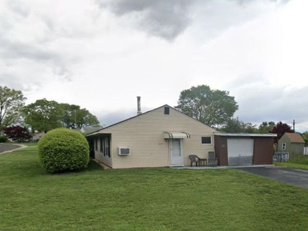 FAIRLESS HILLS, PA 19030