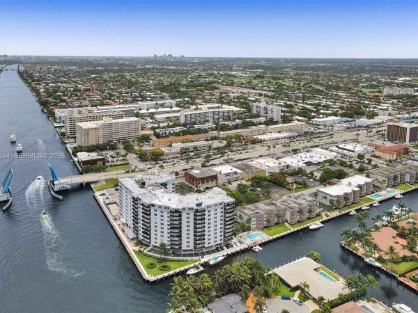 3111 NE 51st St, Unit 305C, Fort Lauderdale, FL 33308