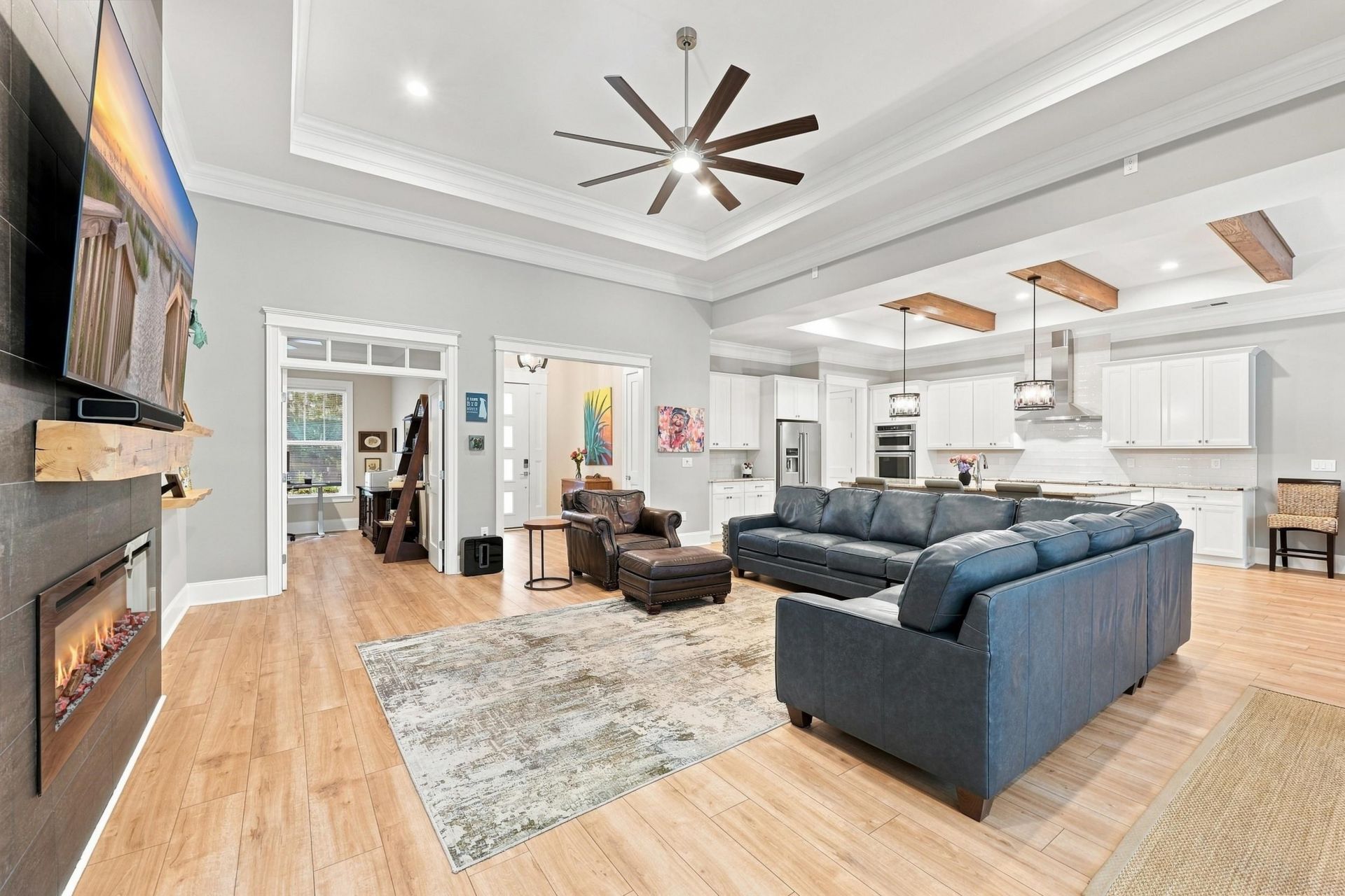5185 Alwoodley Ln. Photo 8