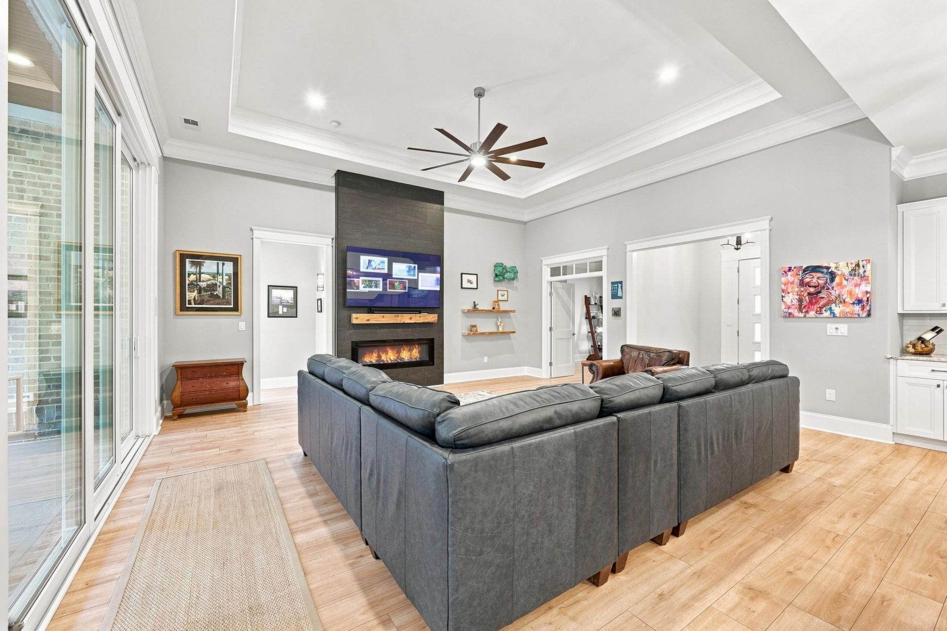5185 Alwoodley Ln. Photo 9