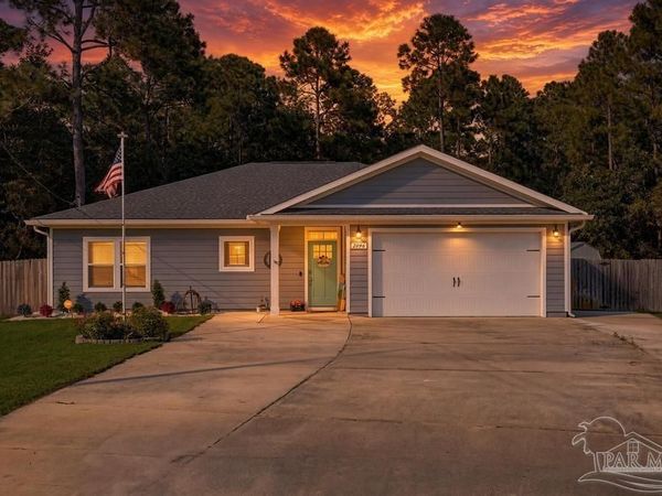 2096 Constitution Dr, Navarre, FL 32566