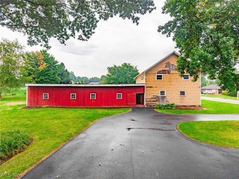8716 Emerson Road, Apple Creek, OH 44606 Photo 10