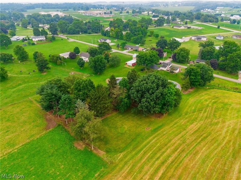 8716 Emerson Road, Apple Creek, OH 44606 Photo 12