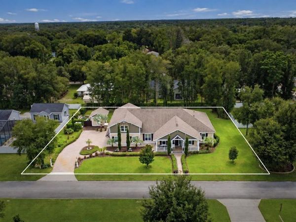 251 W DELAWARE AVENUE, LAKE HELEN, FL 32744