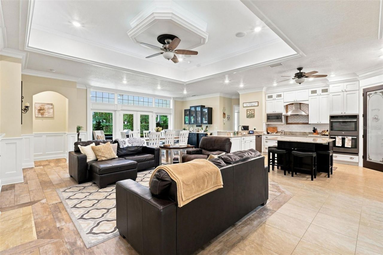 251 W Delaware Avenue, Lake Helen, FL 32744 Photo