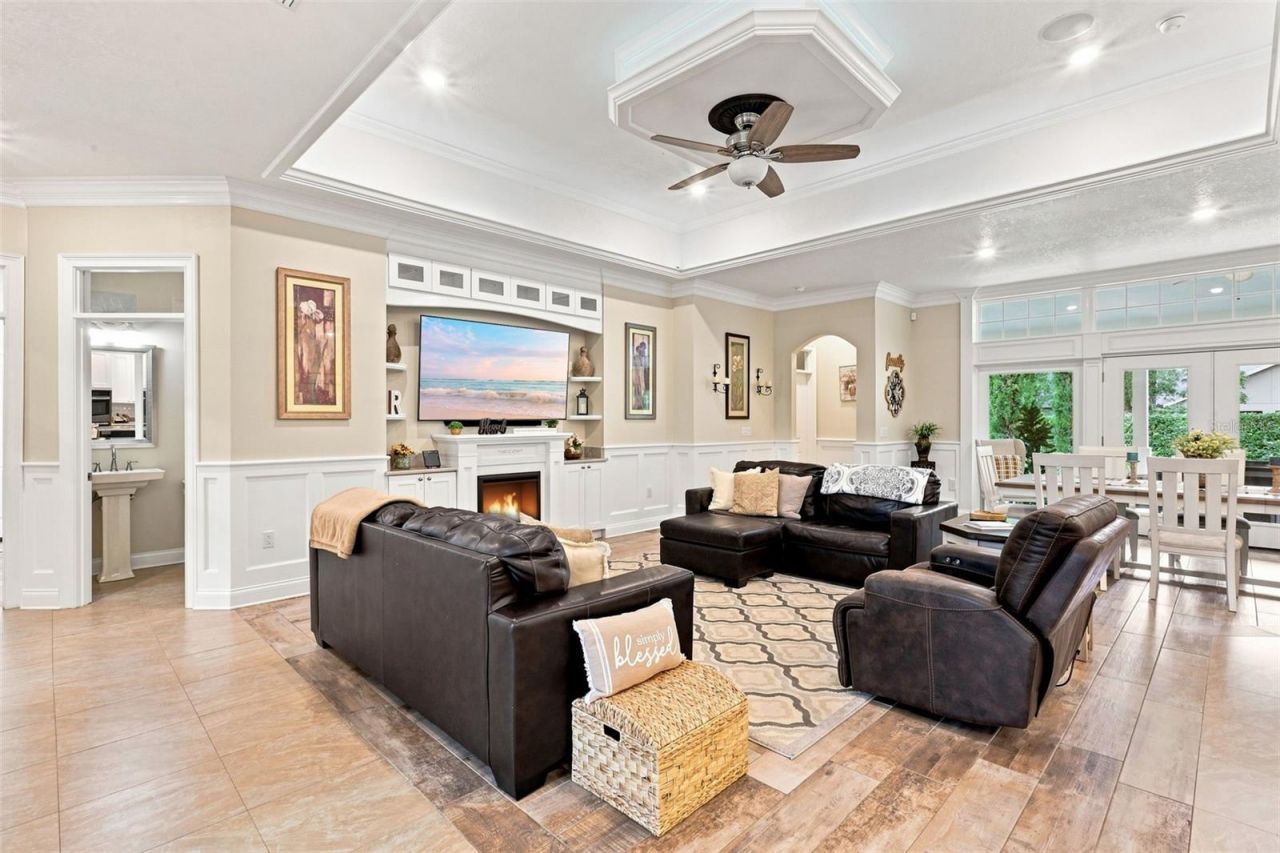 251 W Delaware Avenue, Lake Helen, FL 32744 Photo