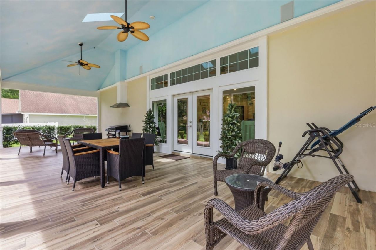 251 W Delaware Avenue, Lake Helen, FL 32744 Photo