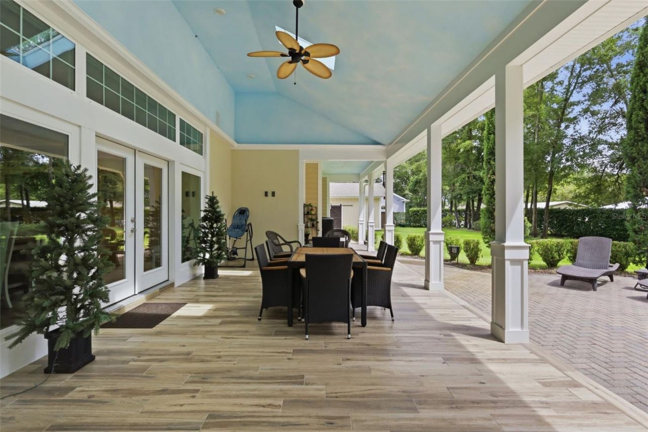 251 W Delaware Avenue, Lake Helen, FL 32744 Photo