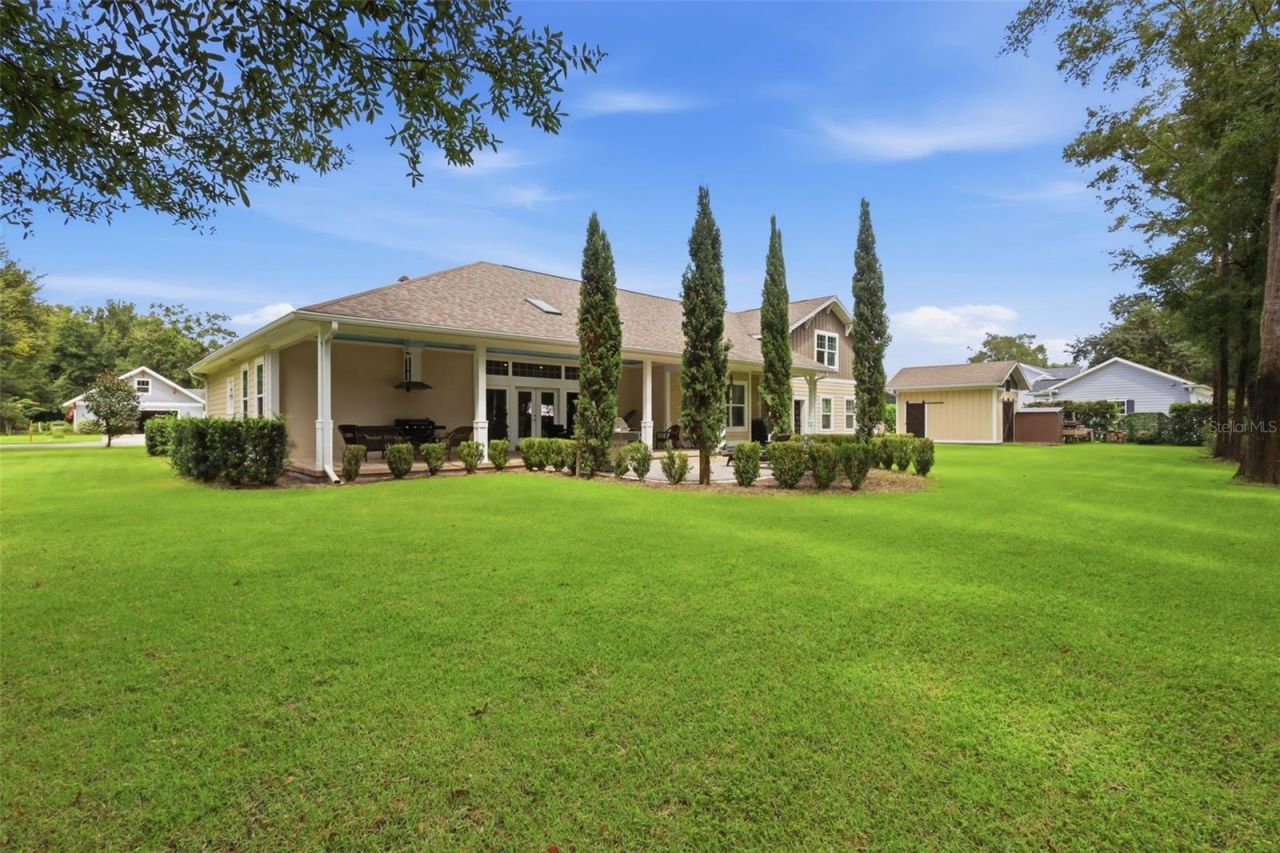251 W Delaware Avenue, Lake Helen, FL 32744 Photo