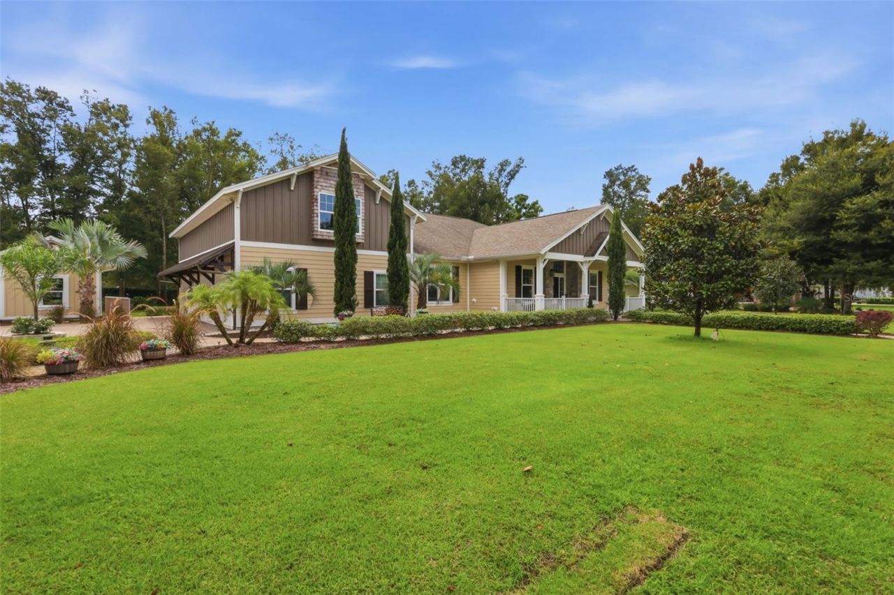 251 W Delaware Avenue, Lake Helen, FL 32744 Photo
