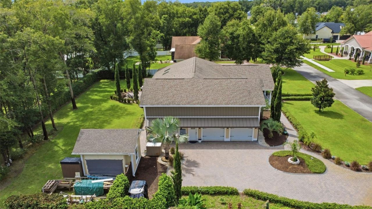 251 W Delaware Avenue, Lake Helen, FL 32744 Photo