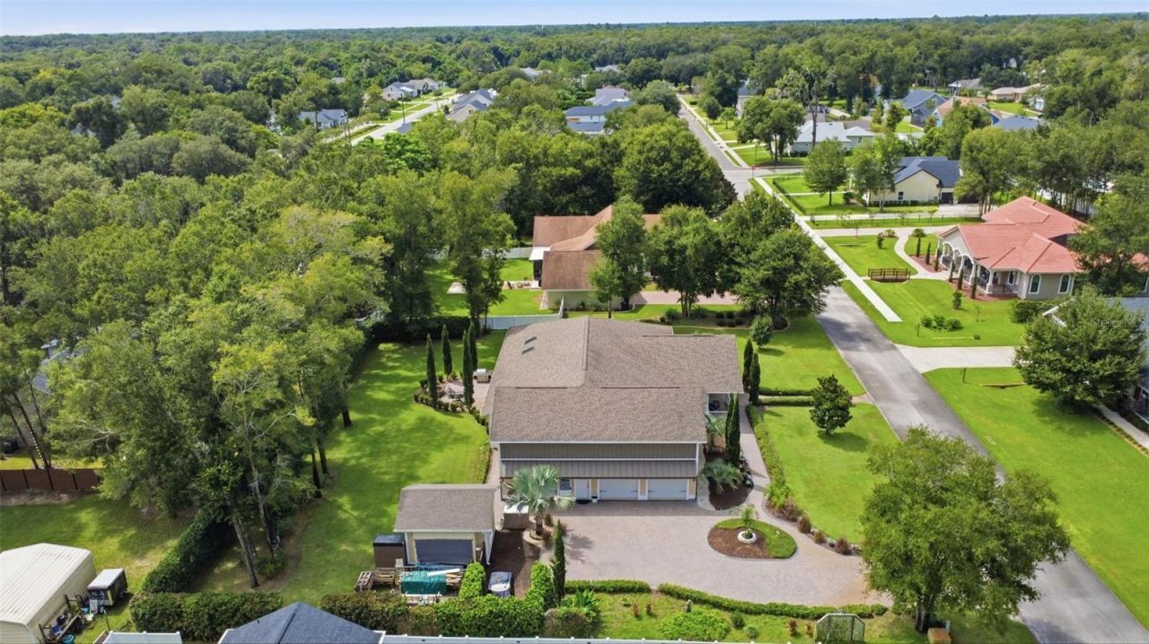 251 W Delaware Avenue, Lake Helen, FL 32744 Photo