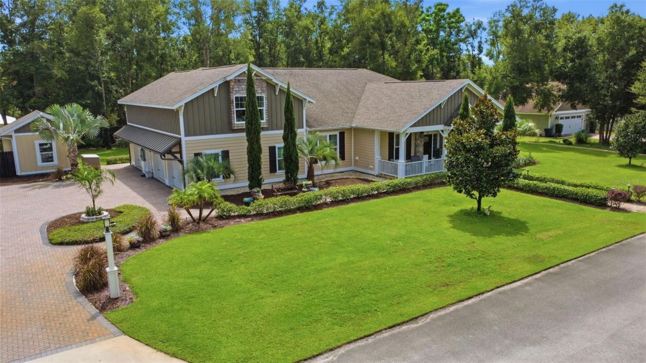 251 W Delaware Avenue, Lake Helen, FL 32744 Photo