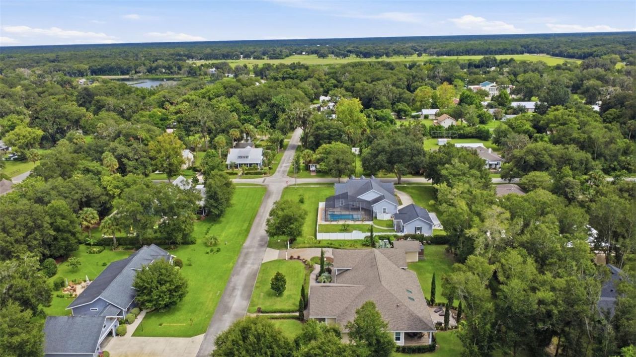 251 W Delaware Avenue, Lake Helen, FL 32744 Photo