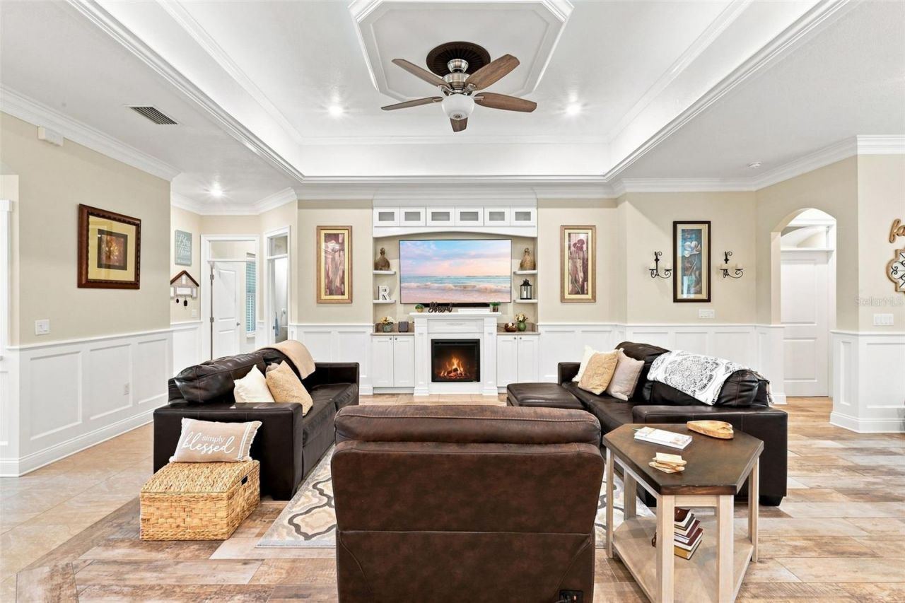 251 W Delaware Avenue, Lake Helen, FL 32744 Photo