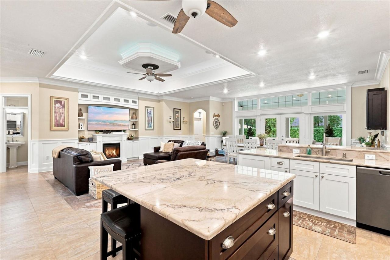 251 W Delaware Avenue, Lake Helen, FL 32744 Photo