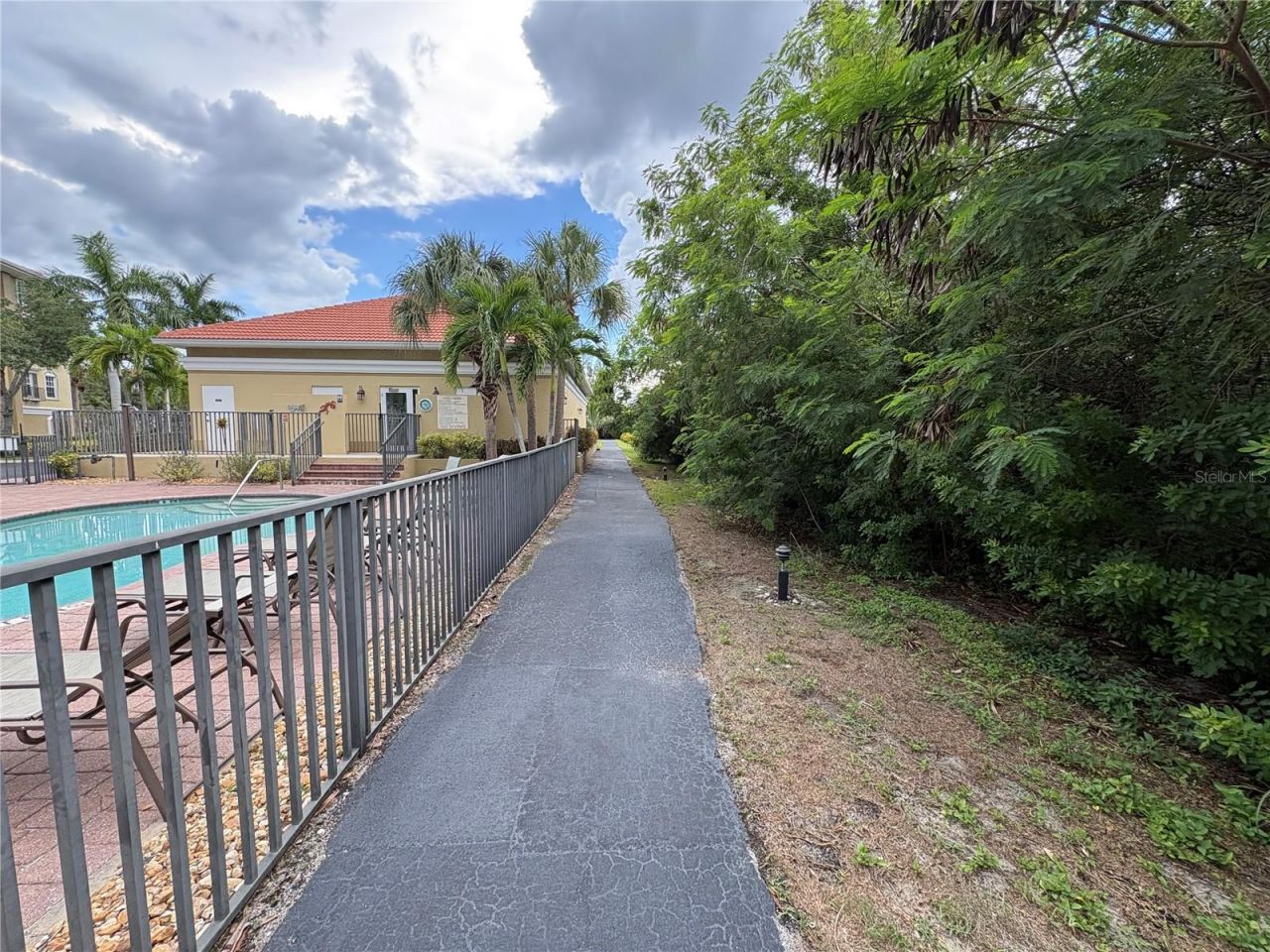 10031 Lake Cove Drive, Unit 201, Fort Myers, FL 33908 Photo