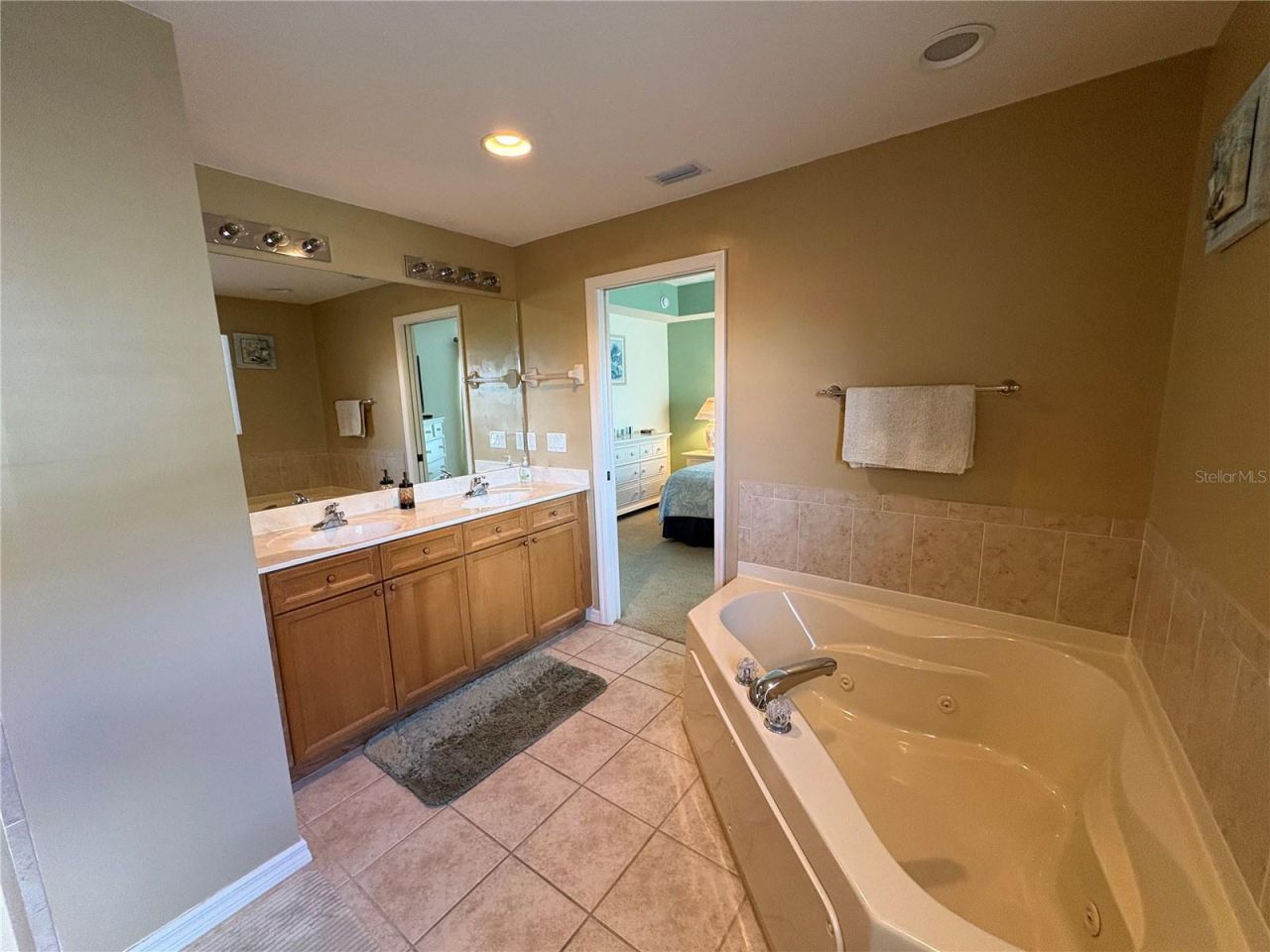 10031 Lake Cove Drive, Unit 201, Fort Myers, FL 33908 Photo