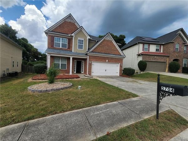 5704 Barrington Run , Union City, GA 30291