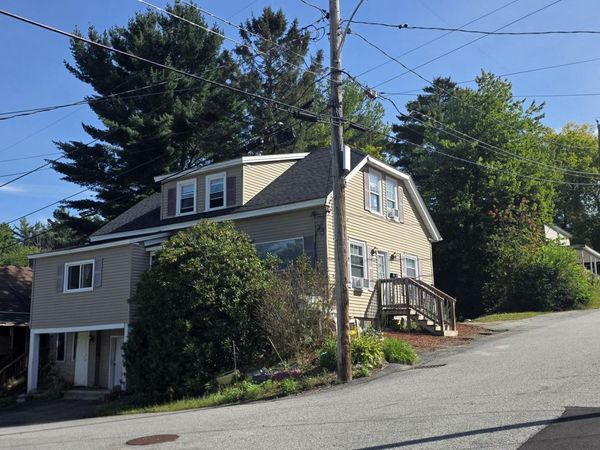 26 Laurier Street, Lewiston, ME 04240