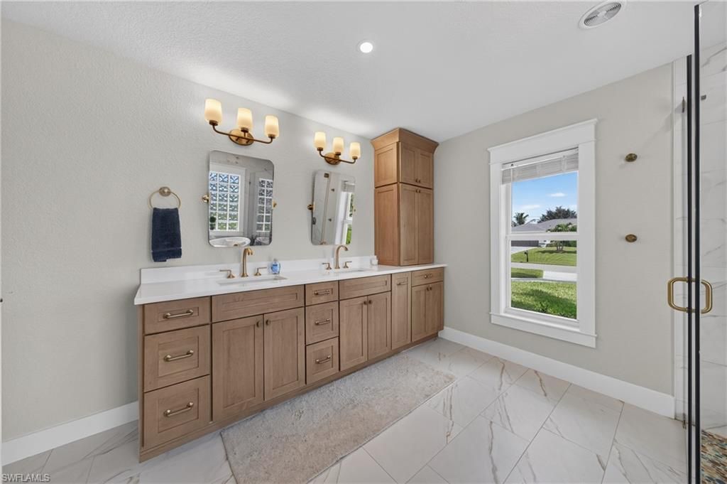 8 NW 36th Ave, Cape Coral, FL 33993 Photo