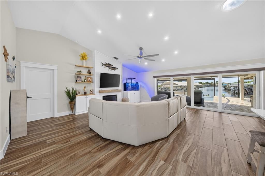 8 NW 36th Ave, Cape Coral, FL 33993 Photo