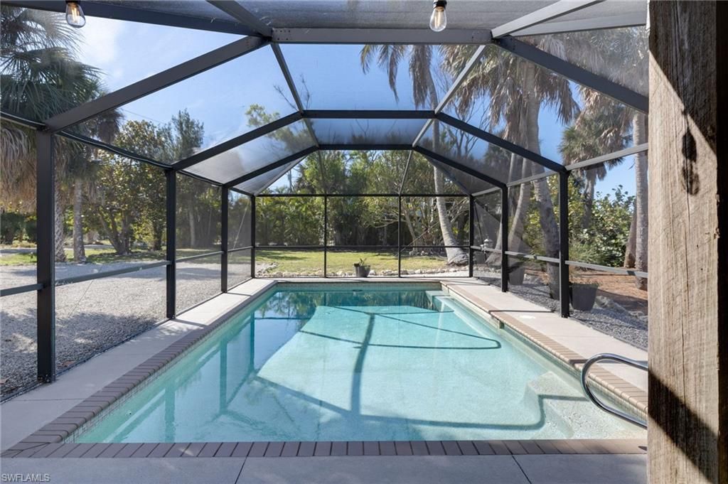 9247 Dimmick Dr, Sanibel, FL 33957 Photo