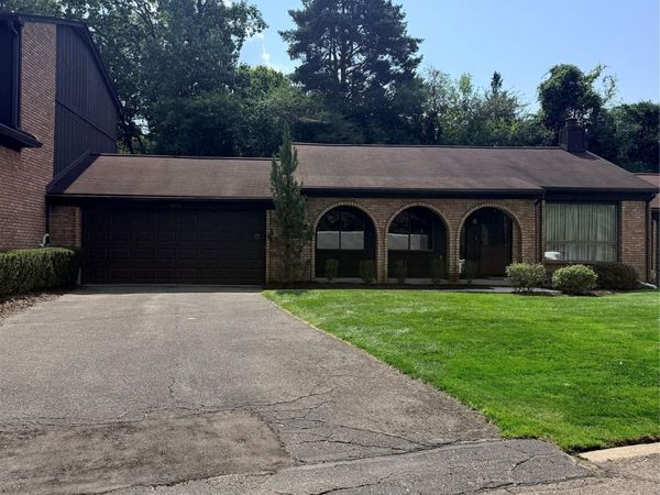 2053 Burgundy Street , West Bloomfield Township, Mi 48323