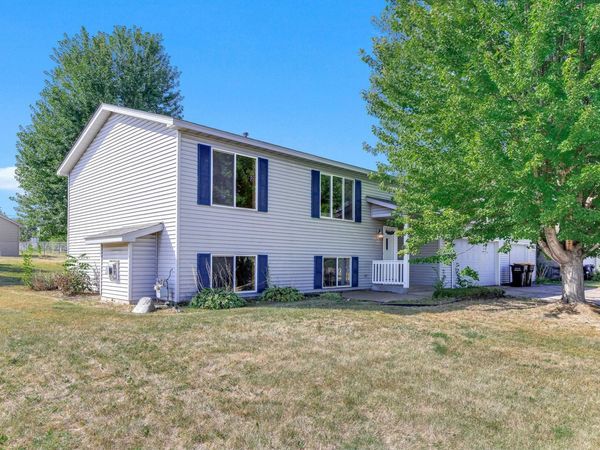 332 Orshard Parkway W, Shakopee, MN 55379