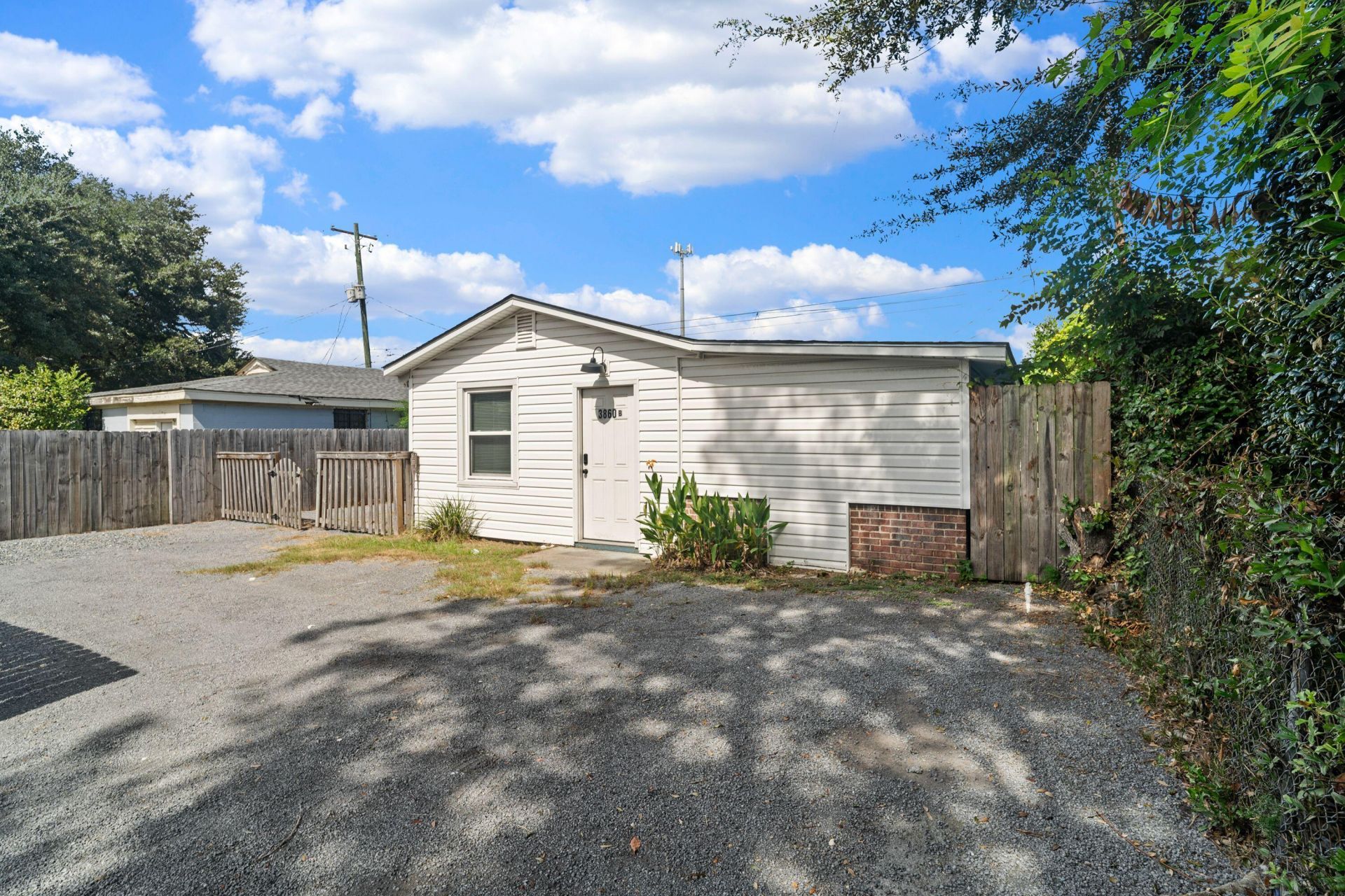 3860 Chestnut Street Photo 4