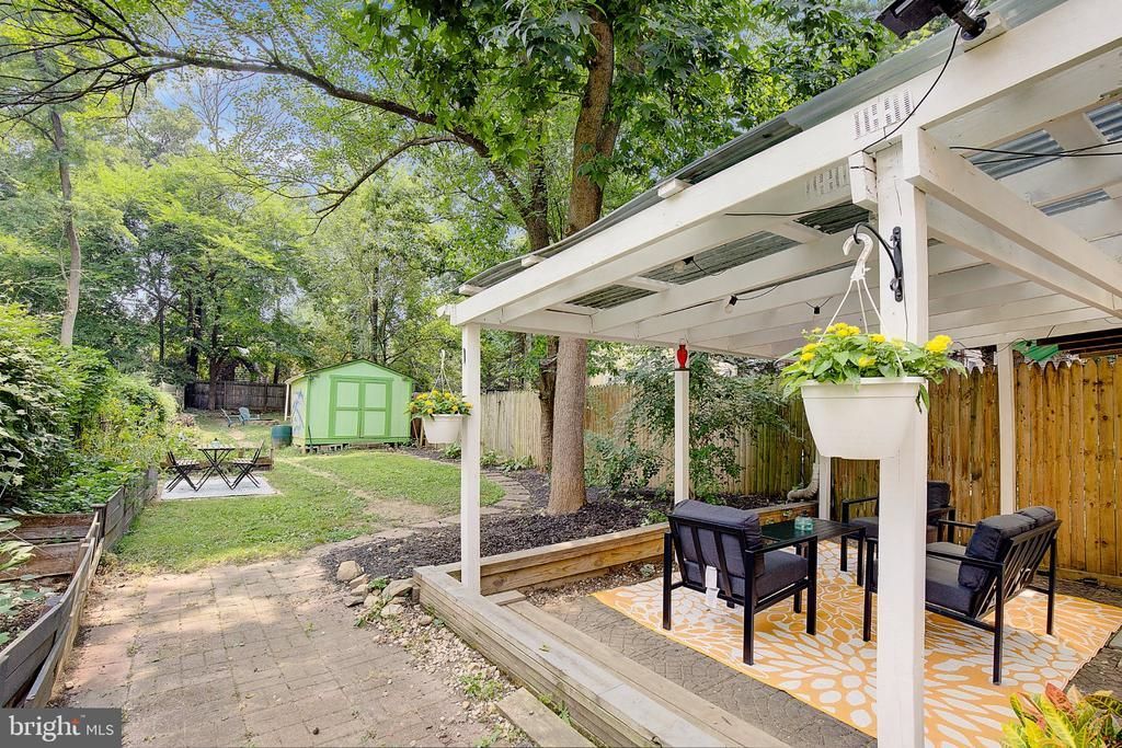8203 ROANOKE AVENUE, TAKOMA PARK, MD 20912