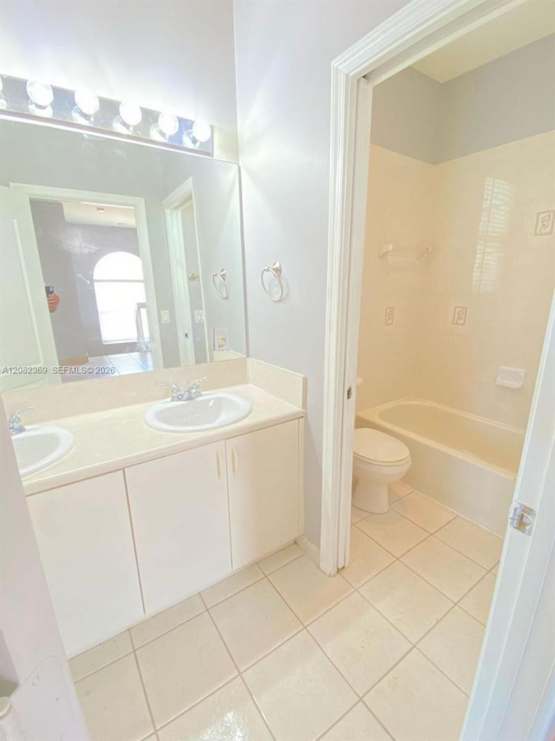 2302 NE 37th Ter, Unit 2302, Homestead, FL 33033 Photo