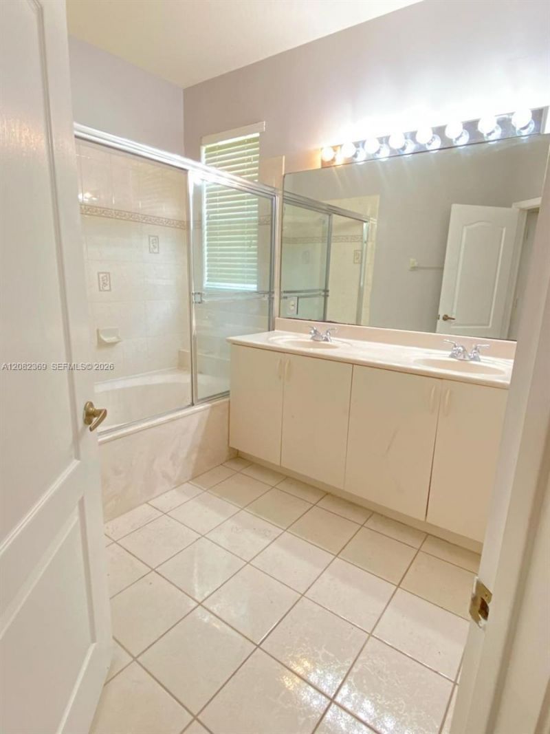 2302 NE 37th Ter, Unit 2302, Homestead, FL 33033 Photo