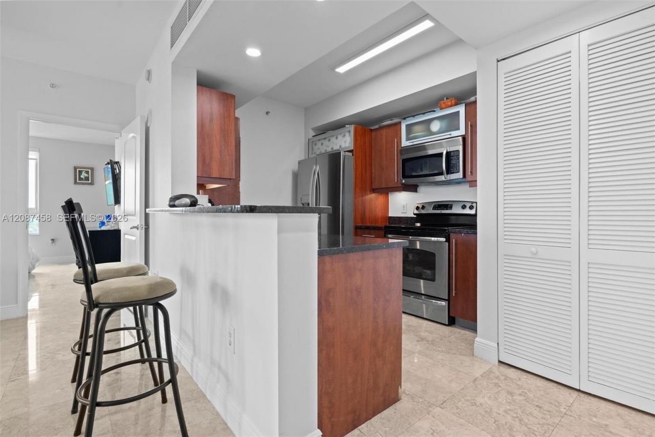 7350 SW 89th St, Unit 1411S, Miami, FL 33156 Photo