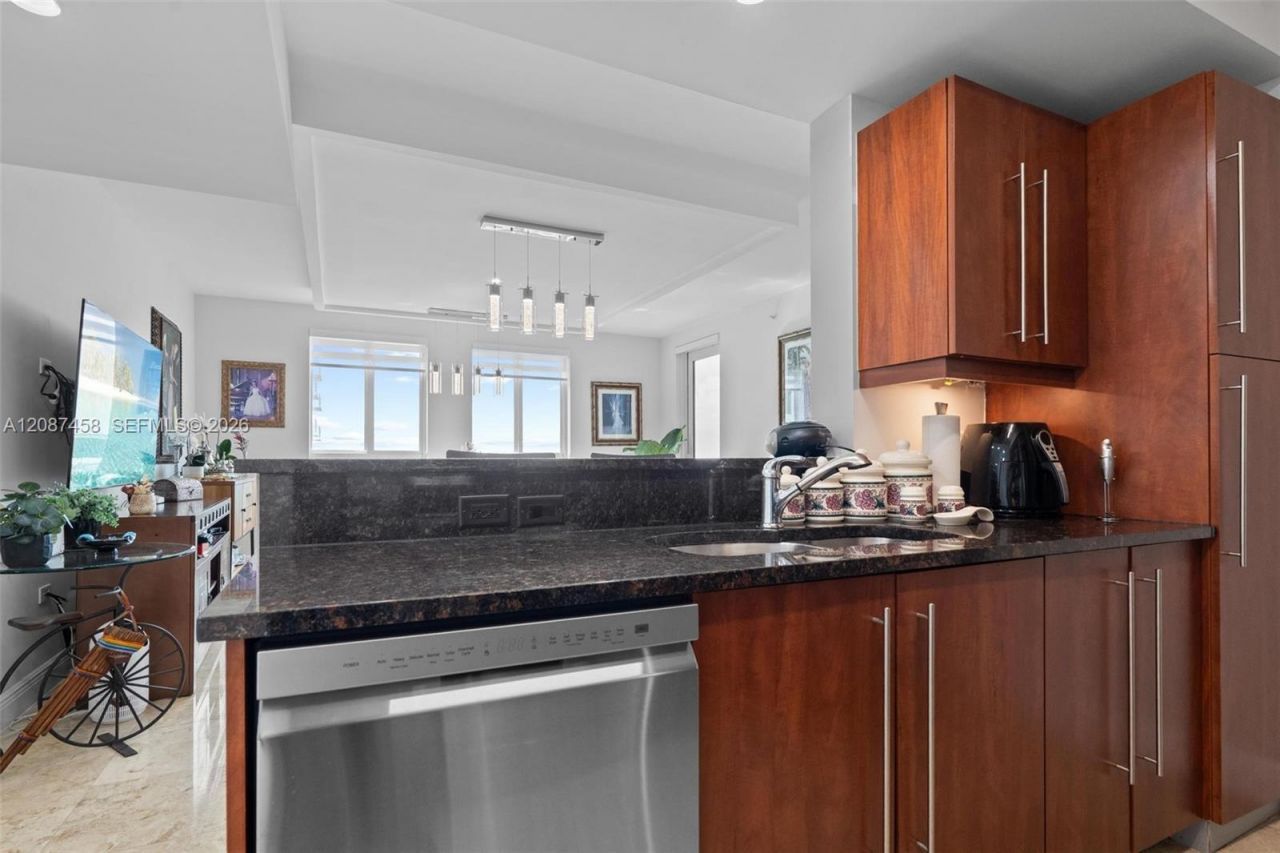 7350 SW 89th St, Unit 1411S, Miami, FL 33156 Photo