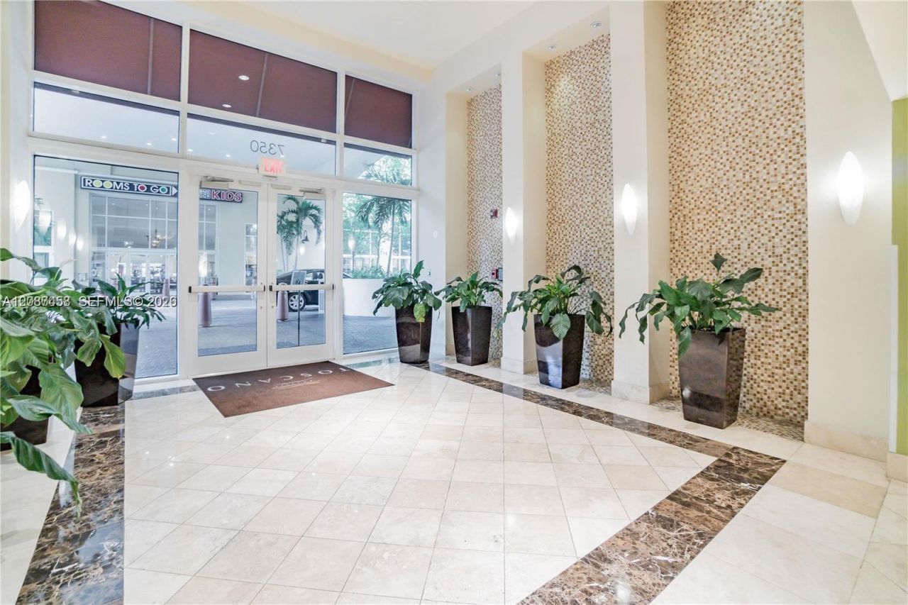 7350 SW 89th St, Unit 1411S, Miami, FL 33156 Photo