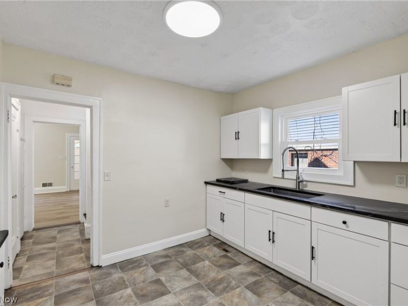 1629 Ivydale Road, Cleveland Heights, OH 44118 Photo 19