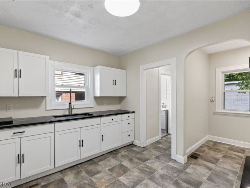 1629 Ivydale Road, Cleveland Heights, OH 44118 Photo 22