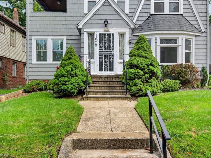 1629 Ivydale Road, Cleveland Heights, OH 44118 Photo 4