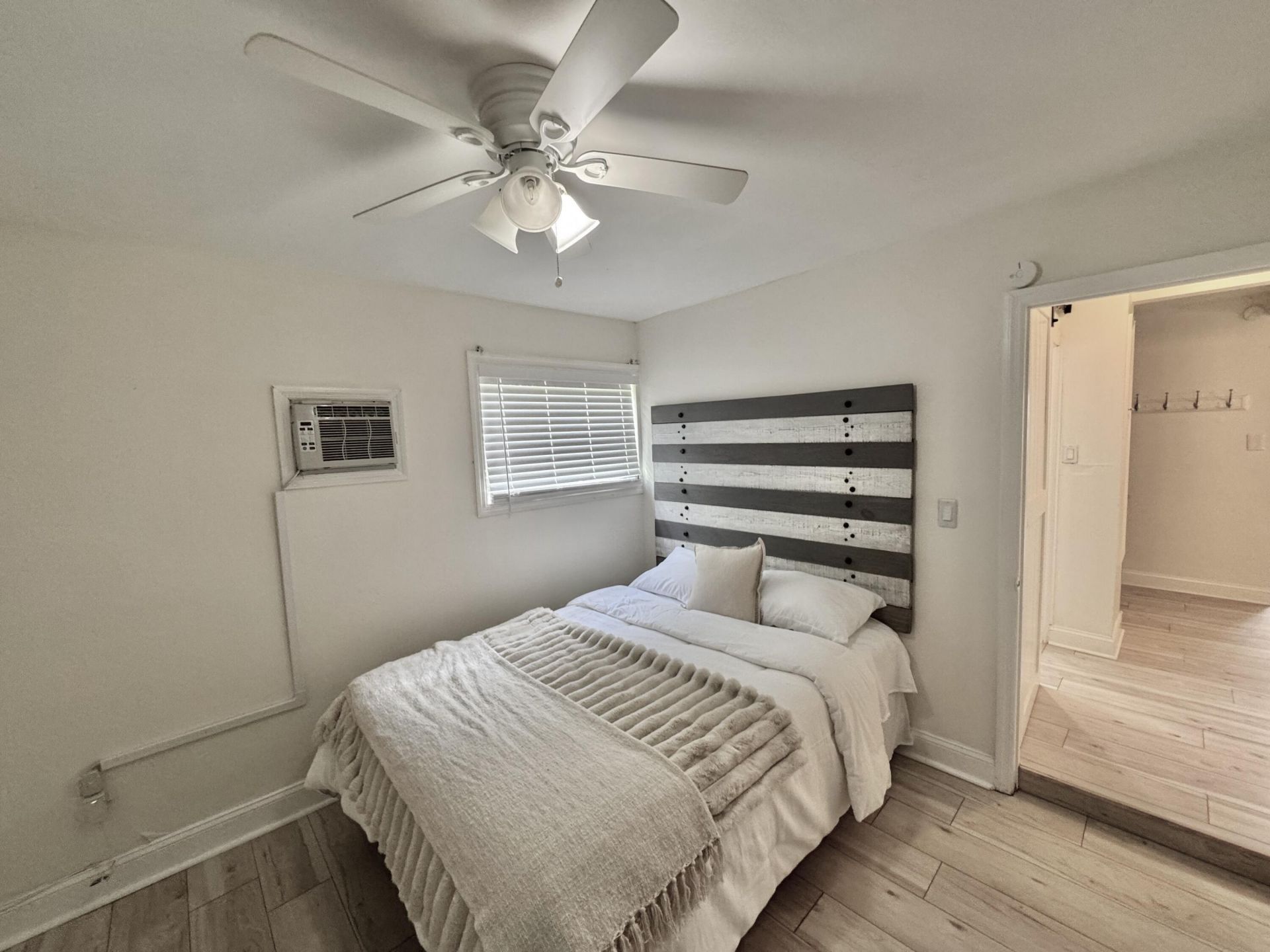 17 S D Street, Lake Worth Beach, FL 33460 Photo