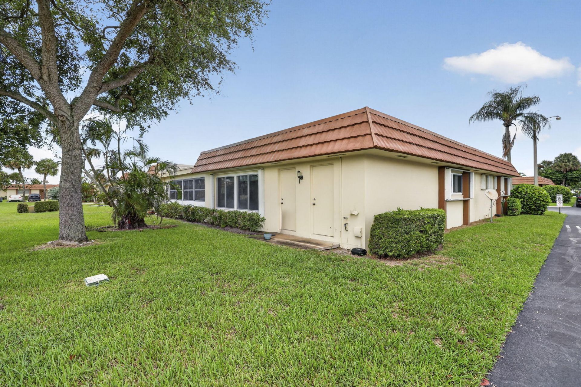 5730 Fernley Drive E, Unit 43, West Palm Beach, FL 33415 Photo