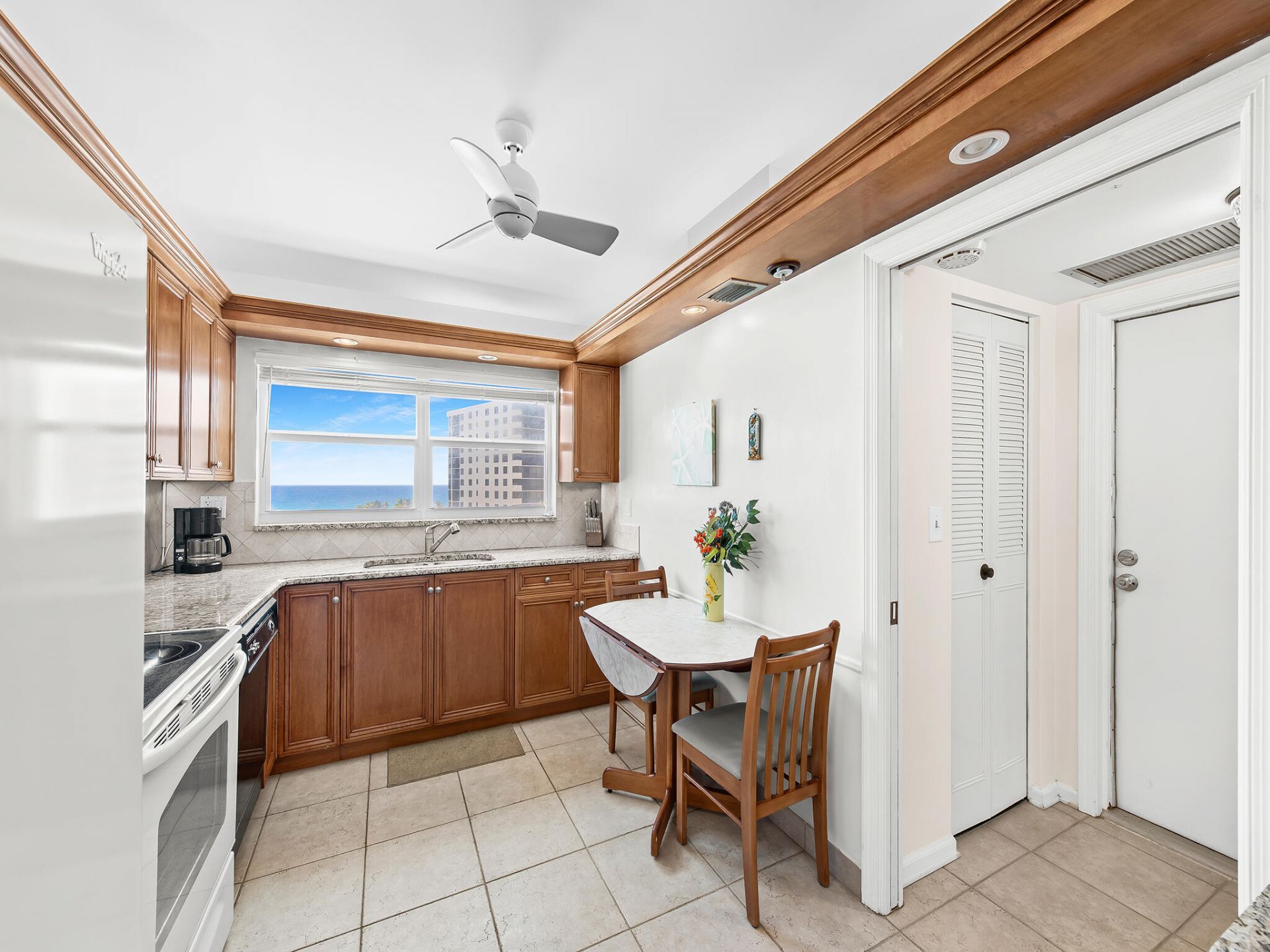 3310 S Ocean Boulevard, Unit 928d, Highland Beach, FL 33487 Photo