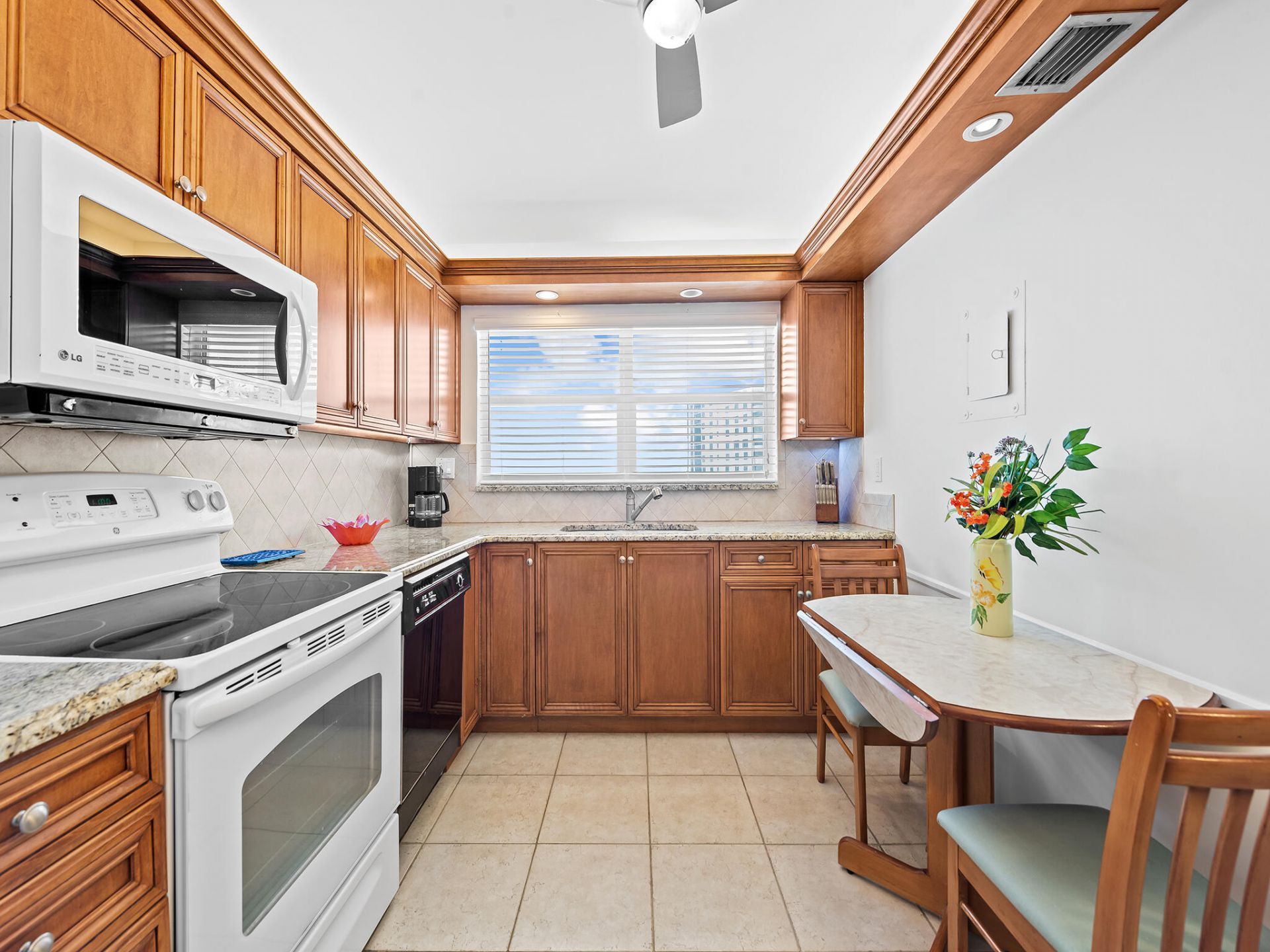 3310 S Ocean Boulevard, Unit 928d, Highland Beach, FL 33487 Photo