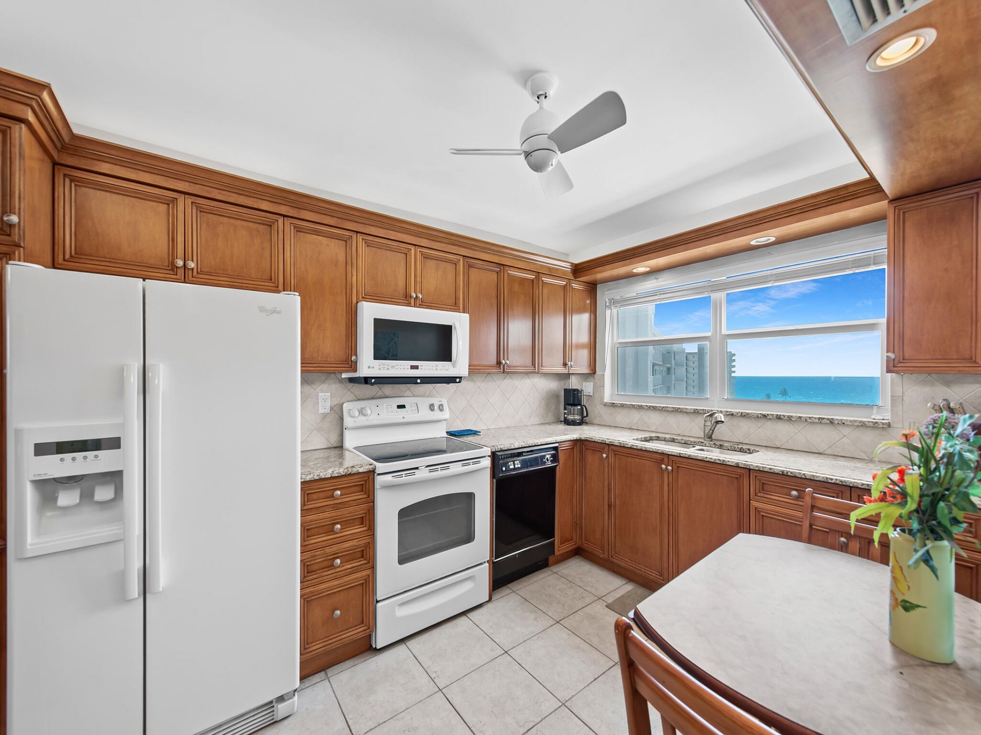 3310 S Ocean Boulevard, Unit 928d, Highland Beach, FL 33487 Photo