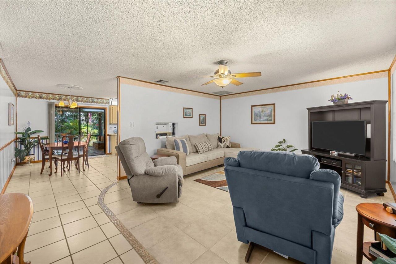 351 Baysinger Avenue, Fort Pierce, FL 34982 Photo