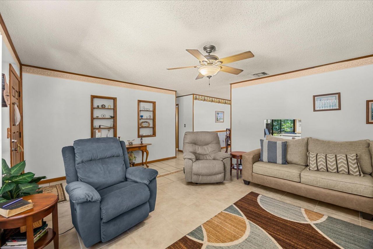 351 Baysinger Avenue, Fort Pierce, FL 34982 Photo
