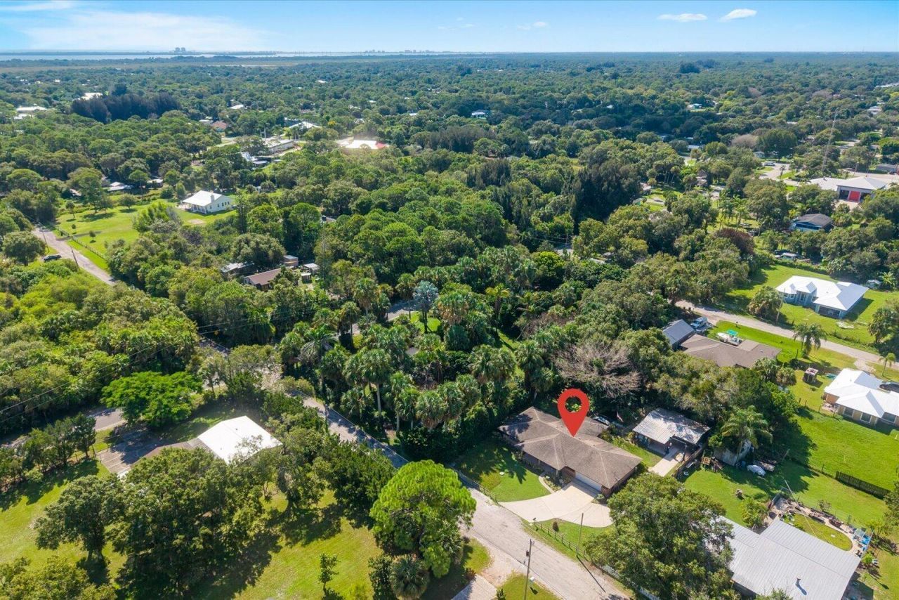 351 Baysinger Avenue, Fort Pierce, FL 34982 Photo