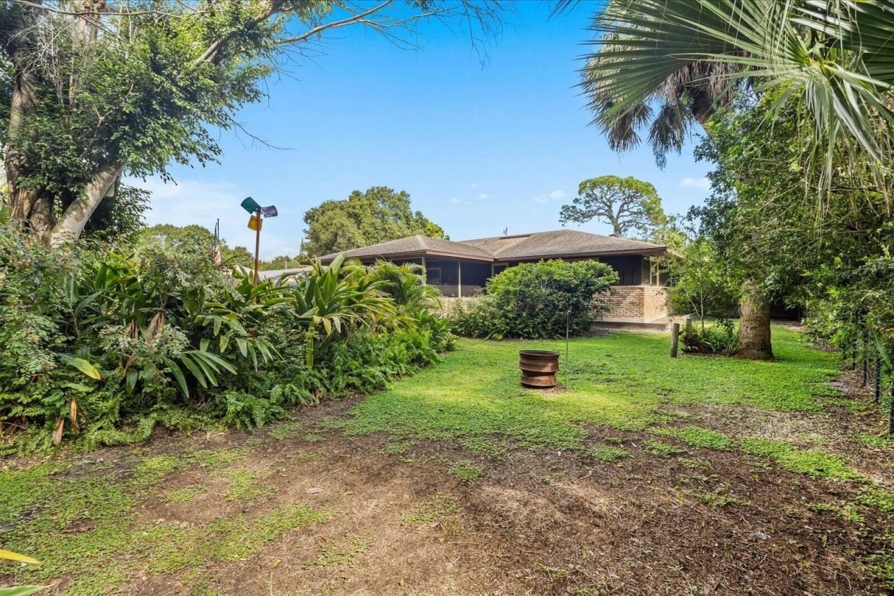 351 Baysinger Avenue, Fort Pierce, FL 34982 Photo