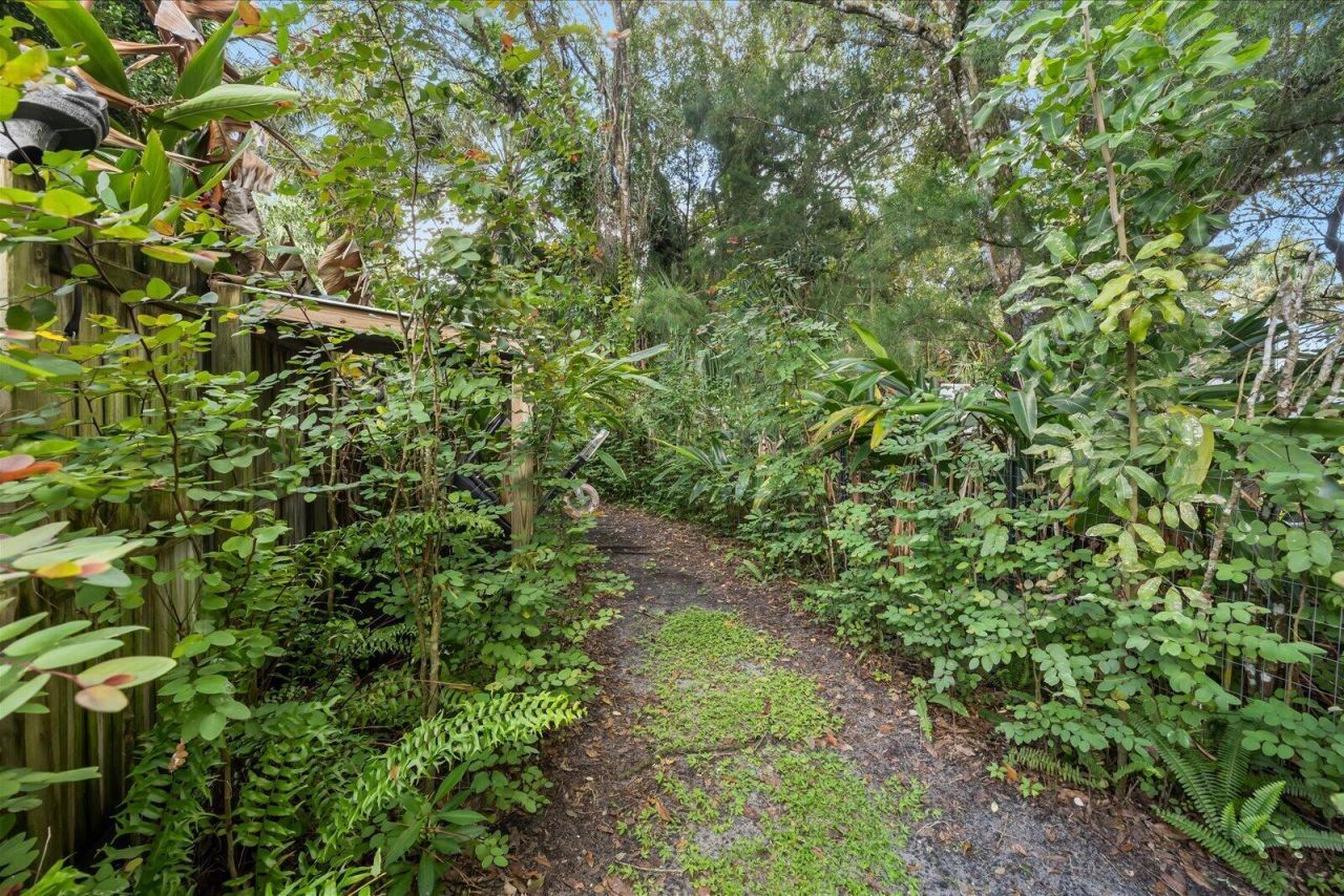 351 Baysinger Avenue, Fort Pierce, FL 34982 Photo