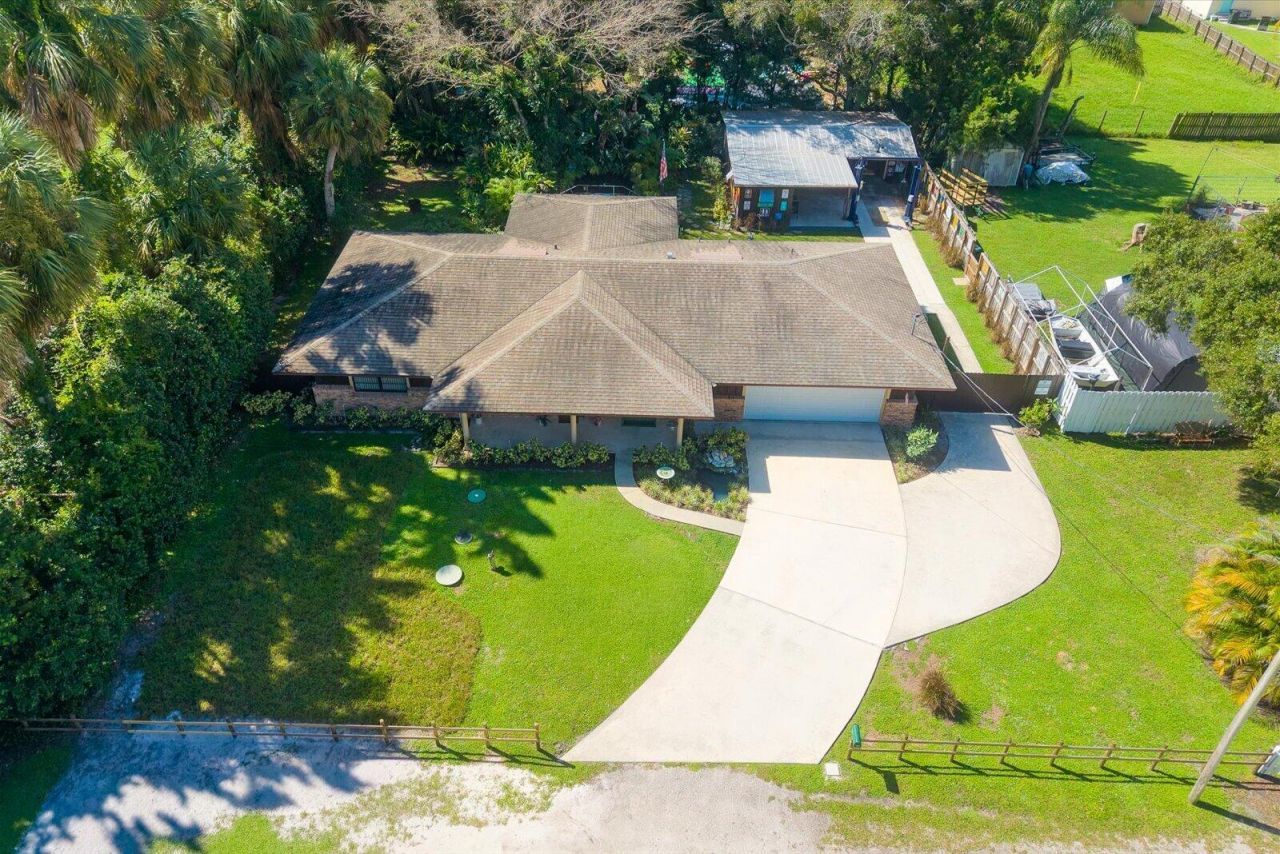 351 Baysinger Avenue, Fort Pierce, FL 34982 Photo